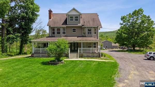 18 Acres of Mixed-Use Land for Sale in Central Valley, New York