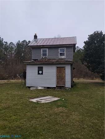 6 Acres of Land with Home for Sale in Jamaica, Virginia