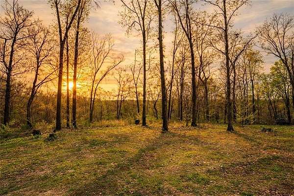 42 Acres of Recreational Land with Home for Sale in Sulphur Springs, Arkansas