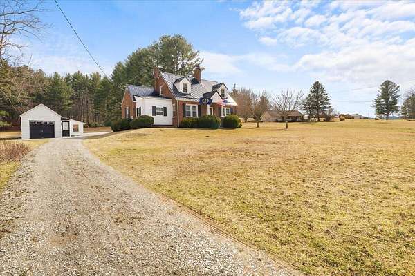 2 Acres of Land with Home for Sale in Bent Mountain, Virginia