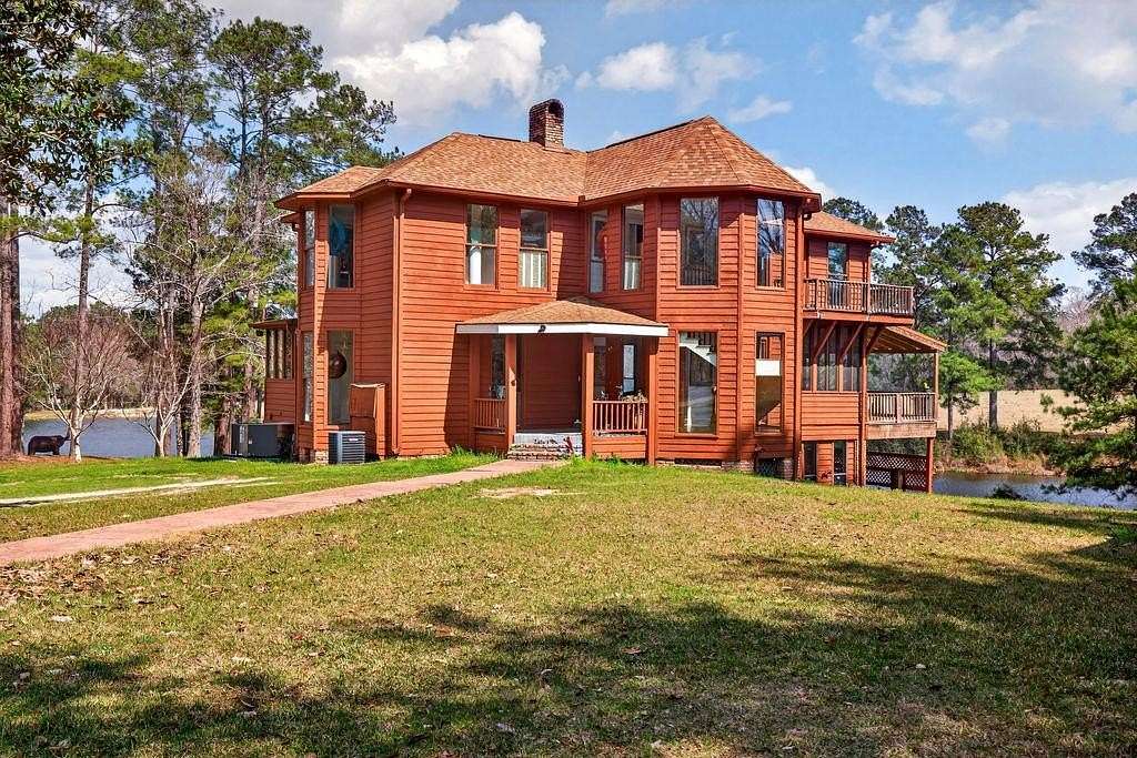 17.3 Acres of Land with Home for Sale in Carriere, Mississippi