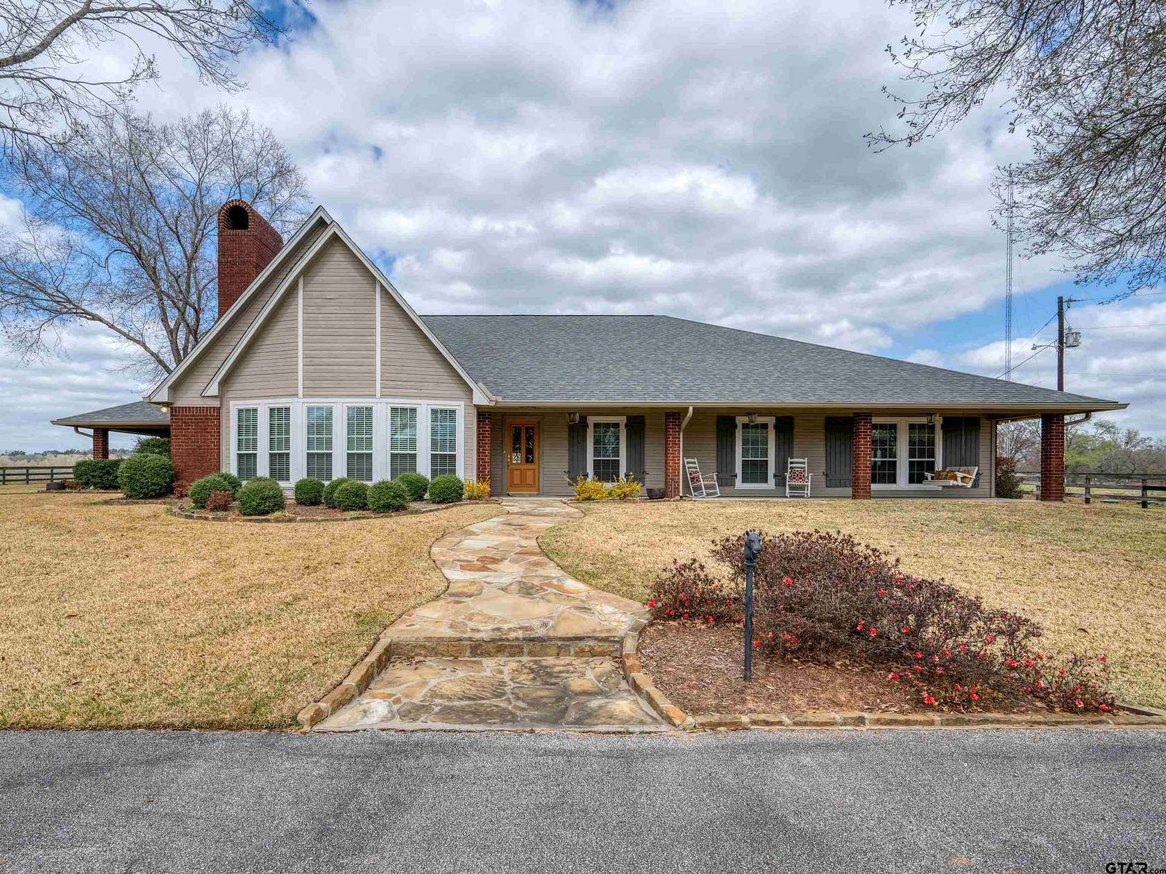 8 Acres of Land with Home for Sale in Frankston, Texas