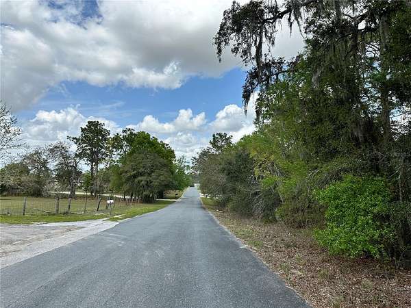 0.44 Acres of Residential Land for Sale in Morriston, Florida