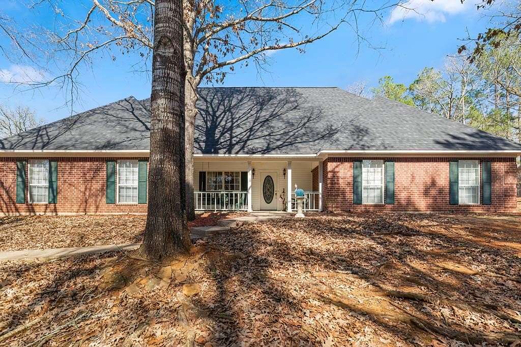 4.74 Acres of Land with Home for Sale in Nacogdoches, Texas