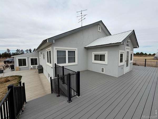 35 Acres of Agricultural Land with Home for Sale in Flagler, Colorado