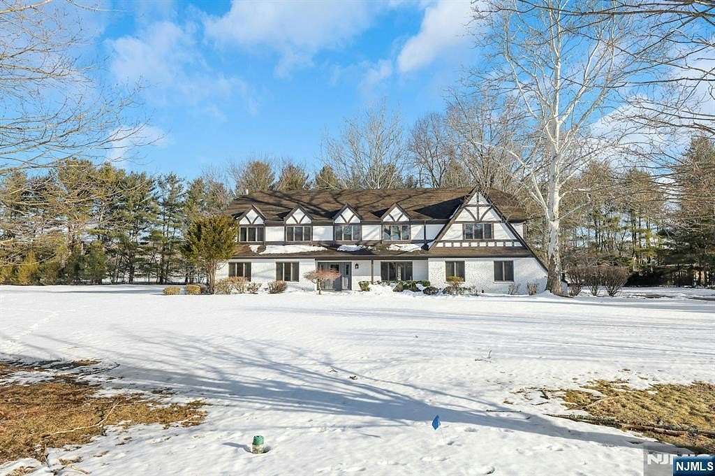 1.87 Acres of Land with Home for Sale in Mahwah, New Jersey