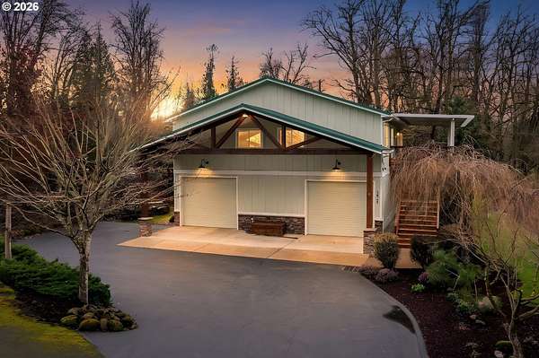 9.5 Acres of Land with Home for Sale in Aurora, Oregon