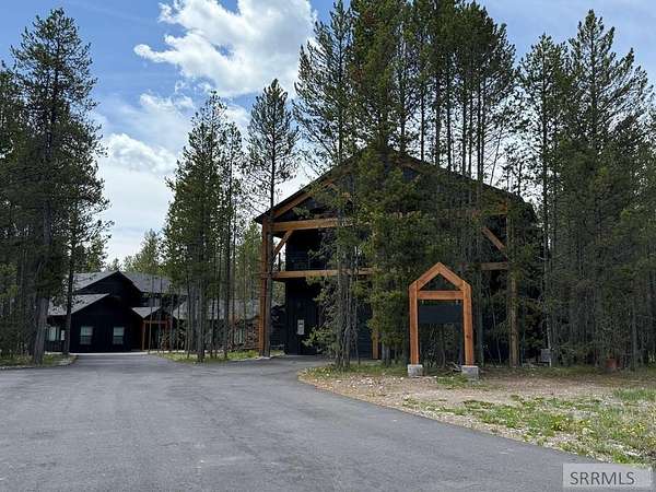 1.54 Acres of Land with Home for Sale in Island Park, Idaho