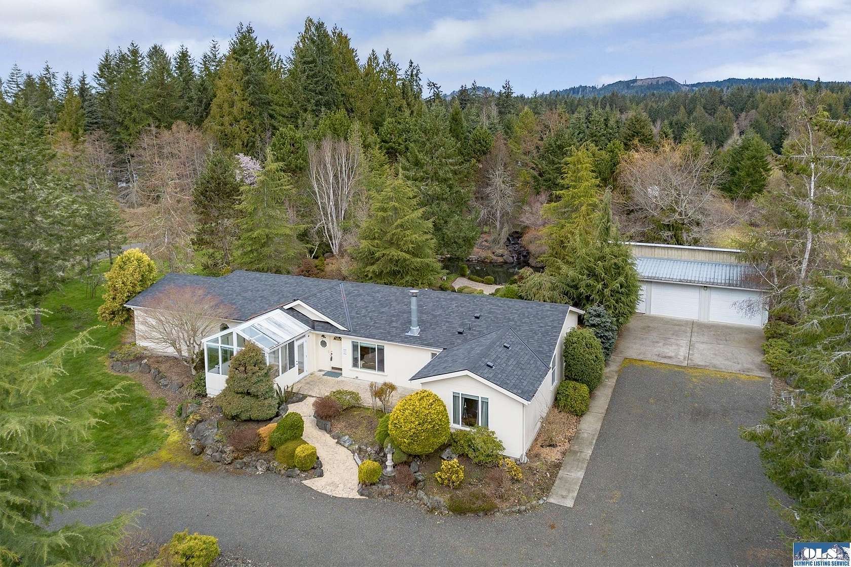 2.36 Acres of Land with Home for Sale in Port Angeles, Washington