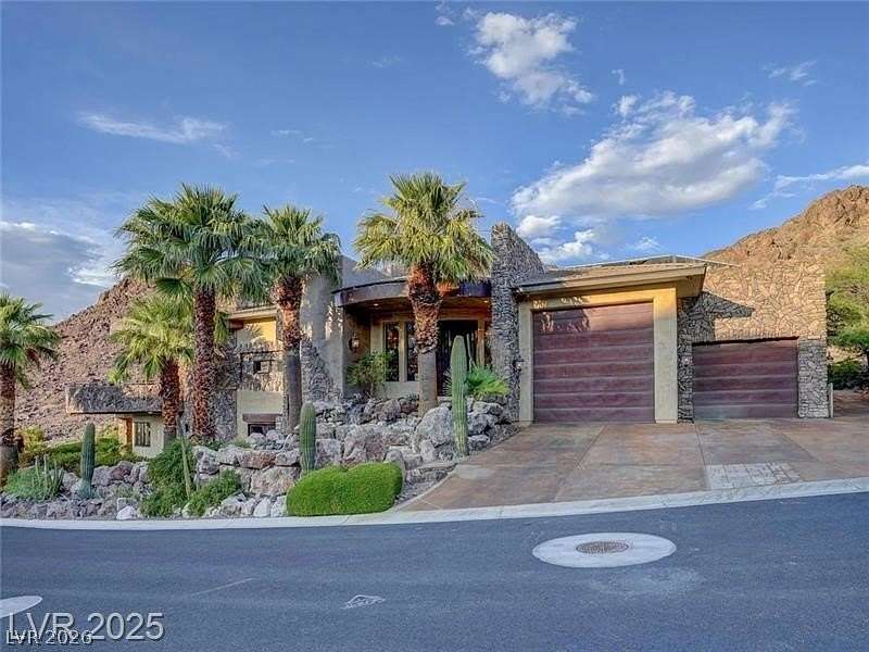 2.1 Acres of Land with Home for Lease in Henderson, Nevada