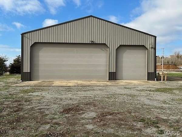 1.76 Acres of Improved Commercial Land for Sale in Cape Girardeau, Missouri