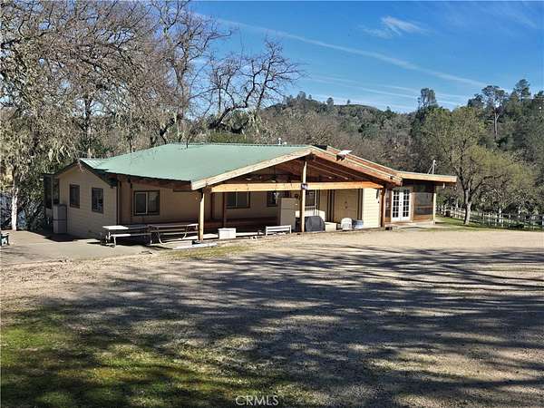 20 Acres of Land with Home for Sale in Paso Robles, California
