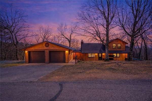 1.54 Acres of Land with Home for Sale in Kansas, Oklahoma