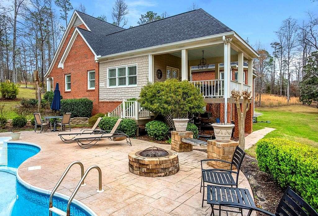 13 Acres of Land with Home for Sale in Eufaula, Alabama