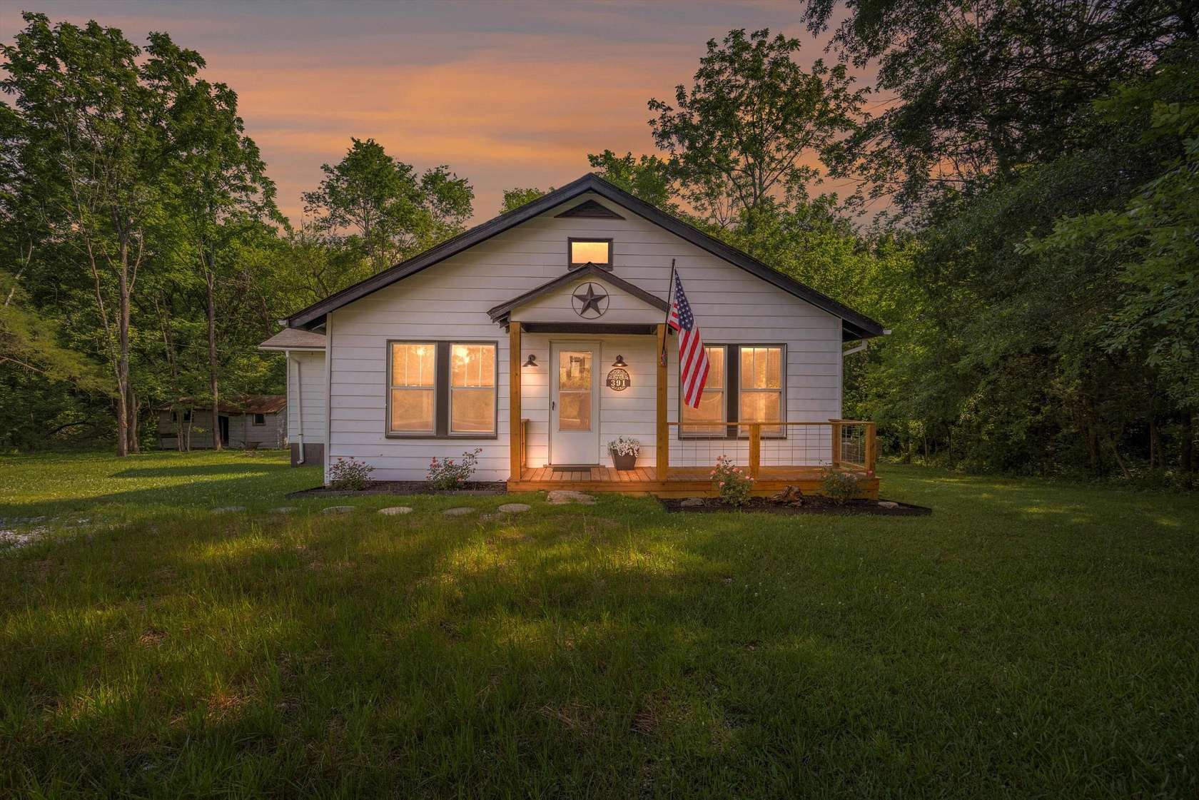 5 Acres of Improved Land for Sale in Whitwell, Tennessee