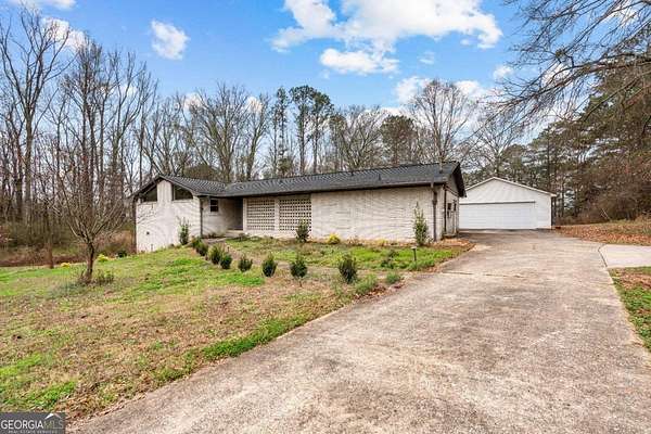 4.73 Acres of Land with Home for Sale in Newnan, Georgia