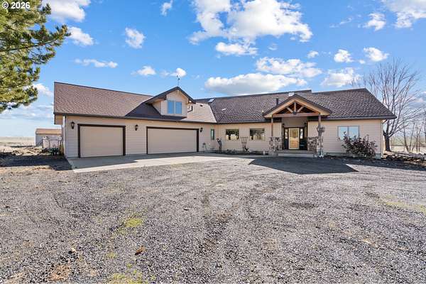 8.5 Acres of Land with Home for Sale in Heppner, Oregon
