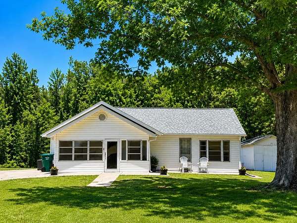 6 Acres of Land with Home for Sale in Chesnee, South Carolina