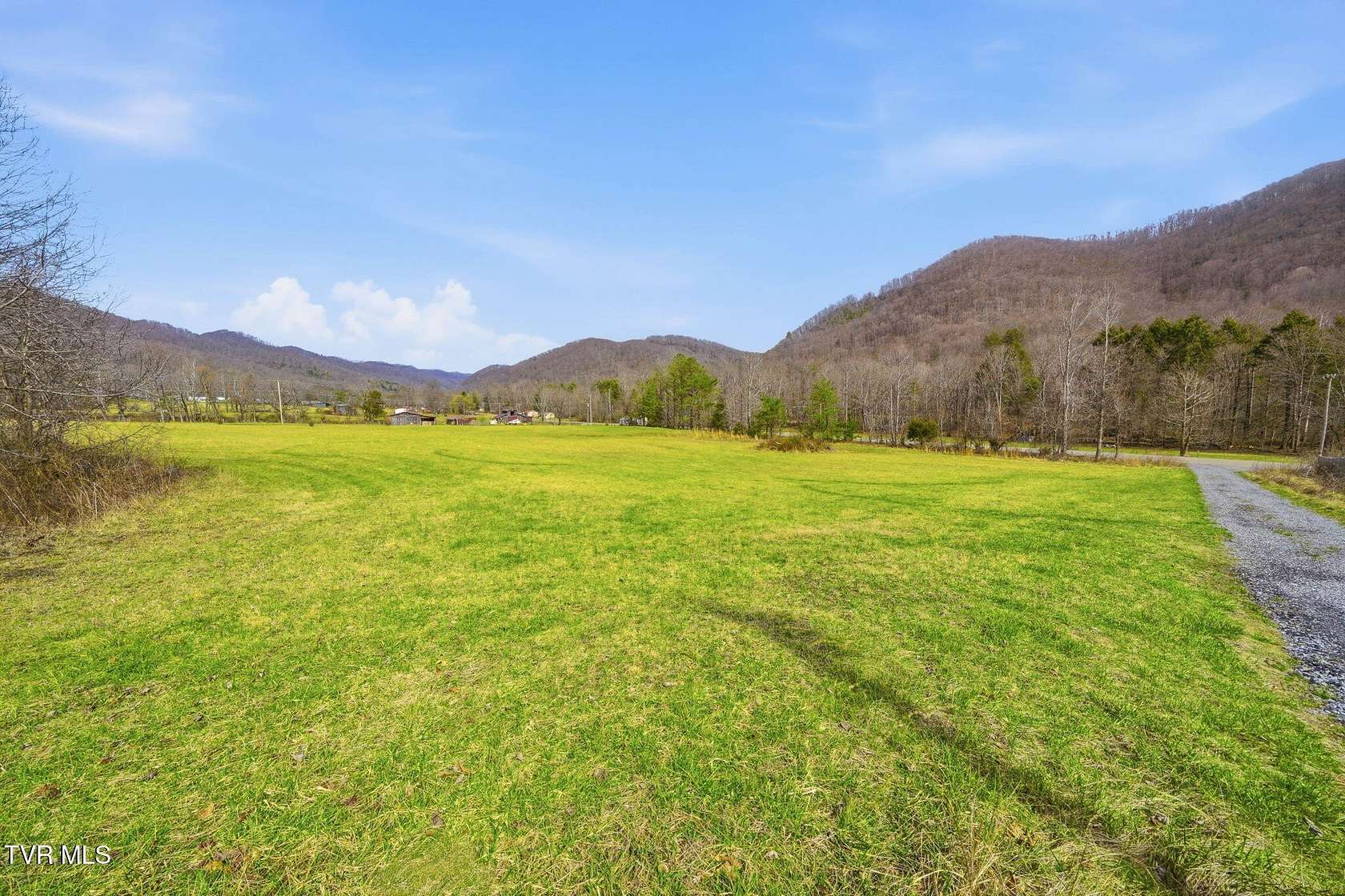 10.1 Acres of Recreational & Residential Land for Sale in Jonesborough, Tennessee