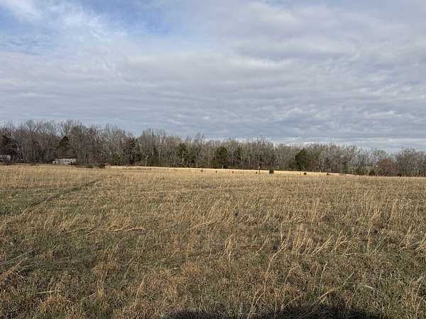2.58 Acres of Residential Land for Sale in Bethpage, Tennessee