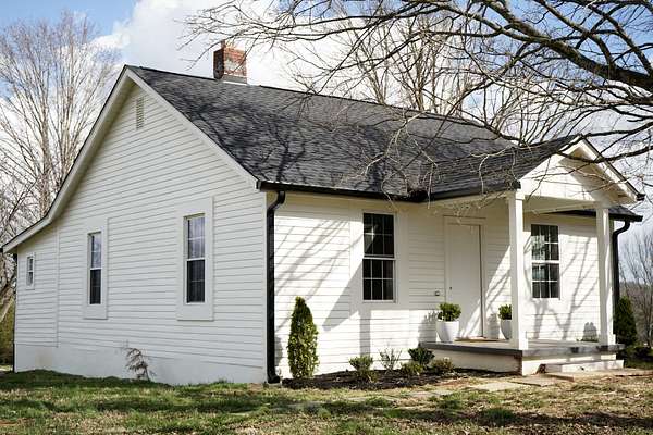 5.4 Acres of Land with Home for Sale in Columbia, Tennessee