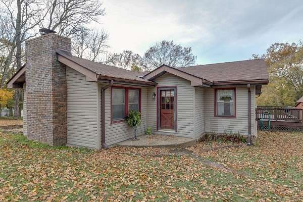 2 Acres of Land with Home for Sale in Franklin, Tennessee