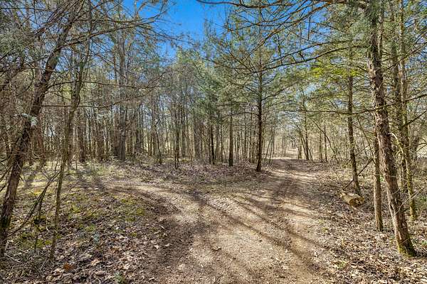 8 Acres of Residential Land for Sale in Unionville, Tennessee