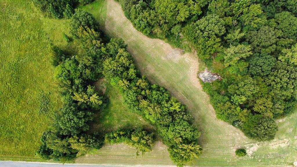 3 Acres of Residential Land for Sale in Batesville, Mississippi