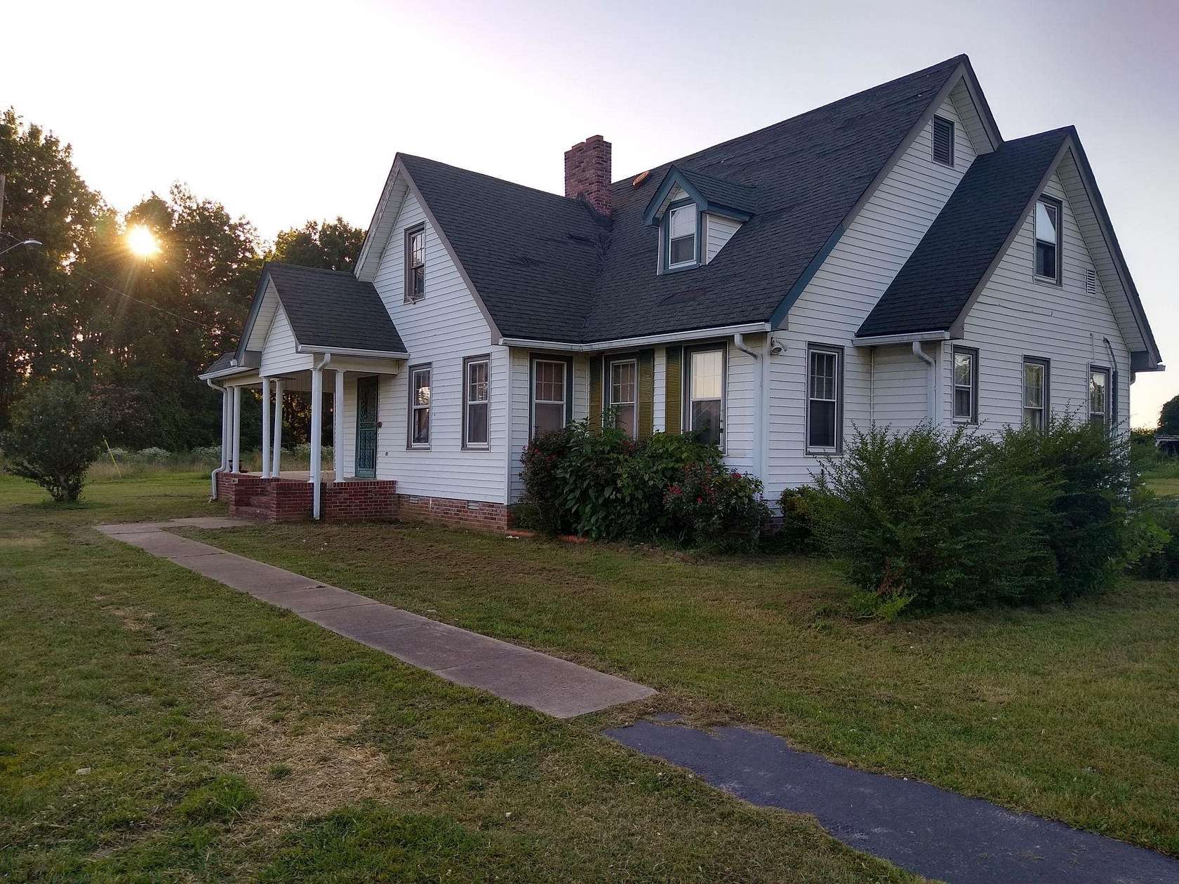 8 Acres of Land with Home for Sale in Denmark, Tennessee