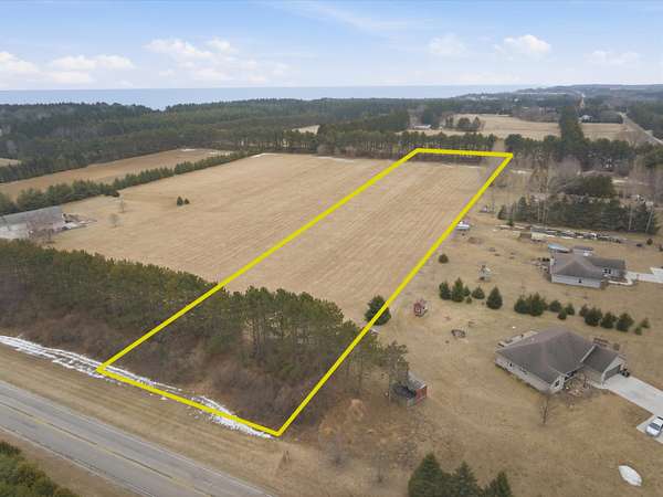 4.33 Acres of Land for Sale in Manitowoc, Wisconsin