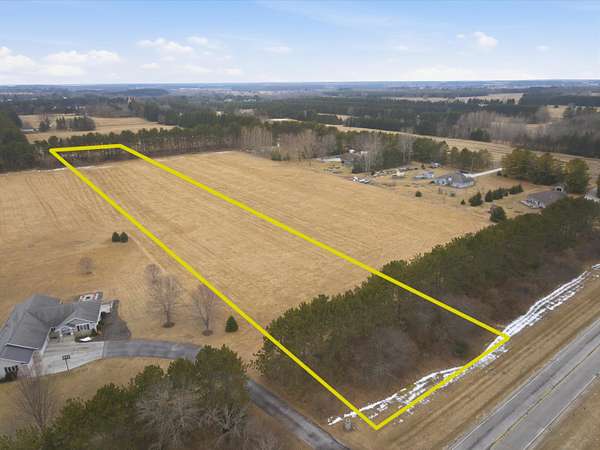 4.33 Acres of Land for Sale in Manitowoc, Wisconsin