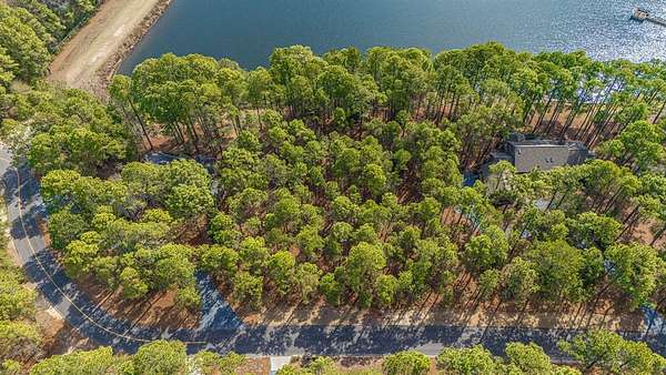 0.95 Acres of Residential Land for Sale in Pinehurst, North Carolina