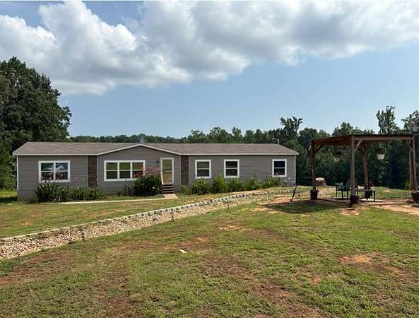 15 Acres of Land with Home for Sale in Hatley, Mississippi
