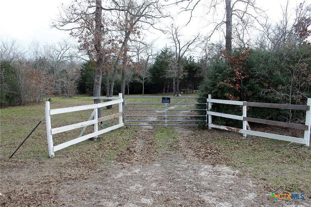 5.62 Acres of Residential Land for Sale in Dale, Texas