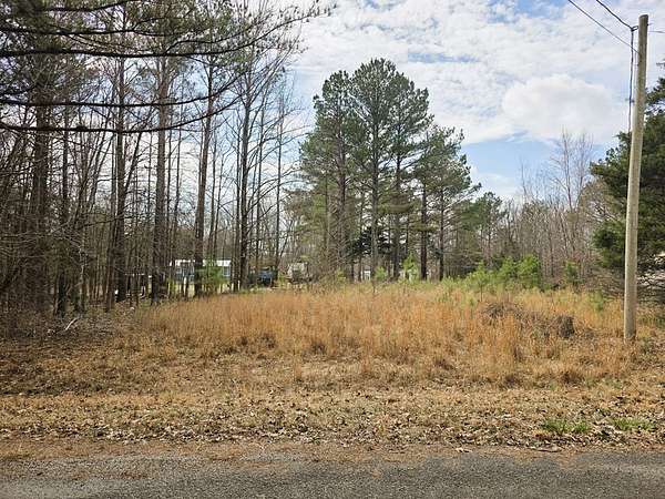 0.25 Acres of Residential Land for Sale in Big Sandy, Tennessee