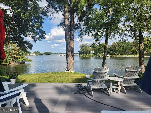 2.18 Acres of Land with Home for Sale in St. Michaels, Maryland