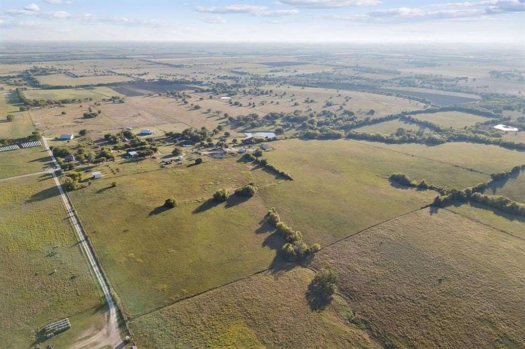 32.6 Acres of Land for Sale in Lindsay, Texas