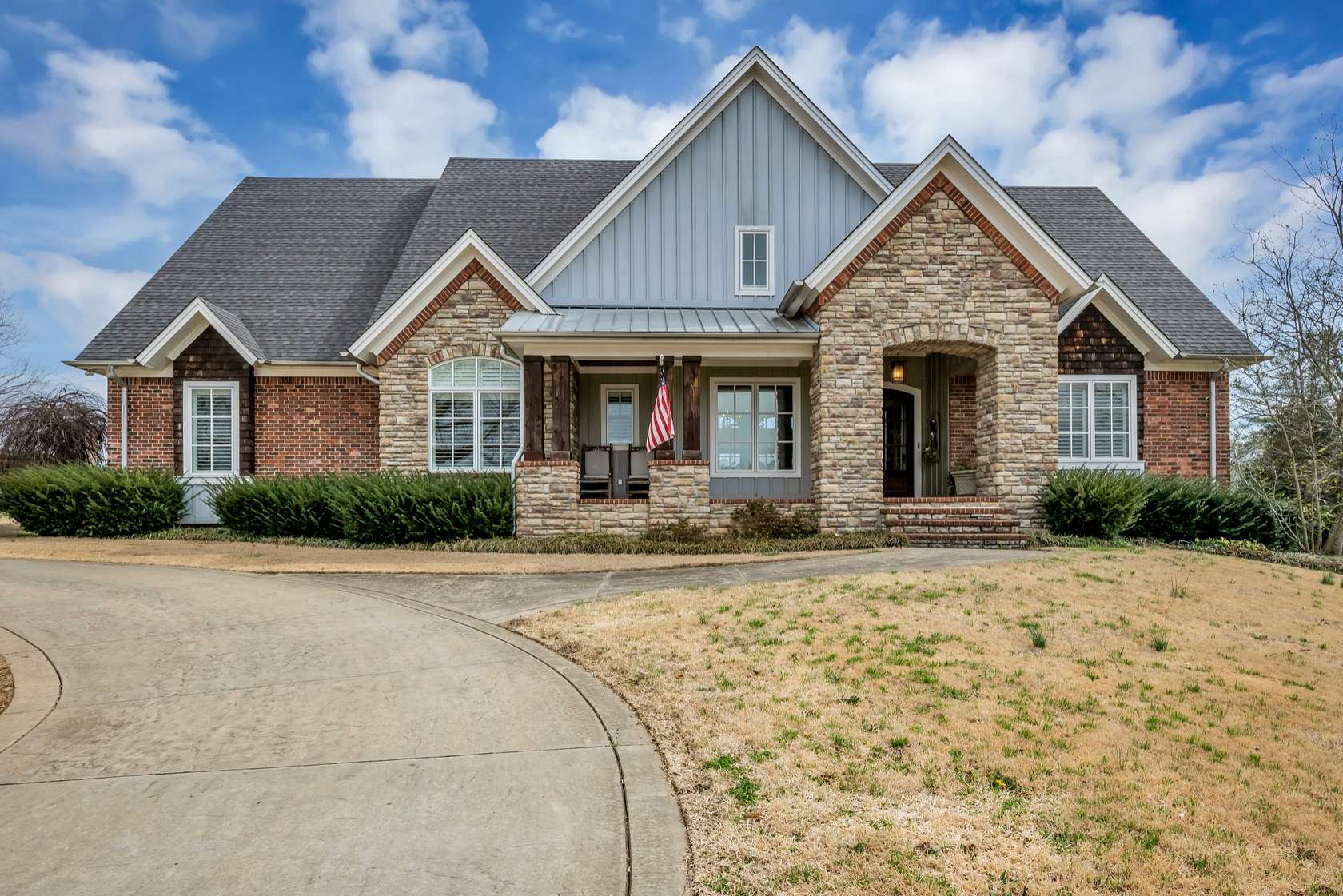 1.53 Acres of Land with Home for Sale in Columbia, Tennessee