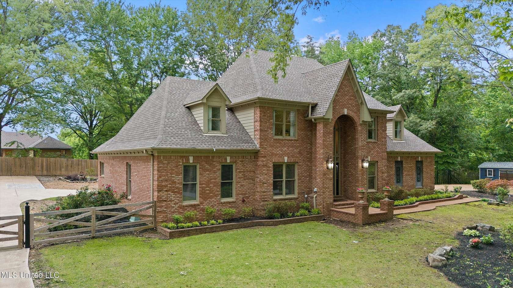 1.5 Acres of Land with Home for Sale in Olive Branch, Mississippi