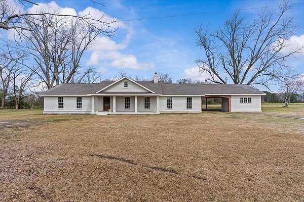 2 Acres of Land with Home for Sale in Dothan, Alabama