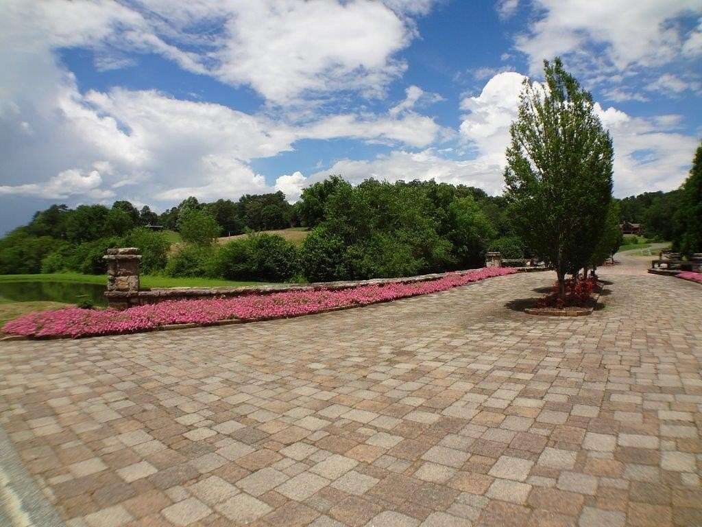 1 Acre of Residential Land for Sale in Franklin, North Carolina