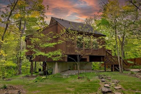 2 Acres of Land with Home for Sale in Frankfort, Kentucky