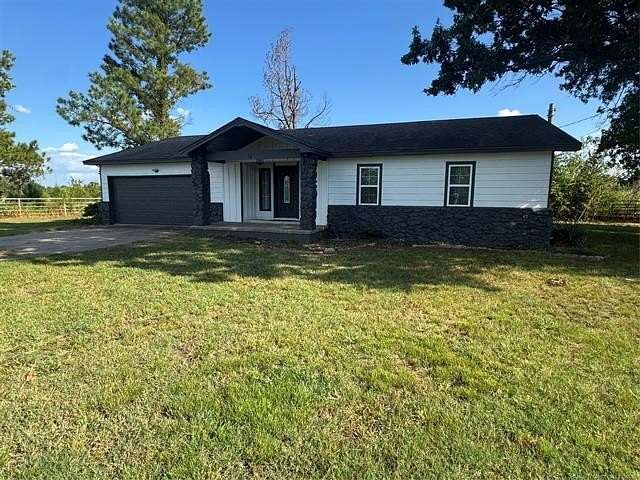 6 Acres of Land with Home for Sale in Muskogee, Oklahoma