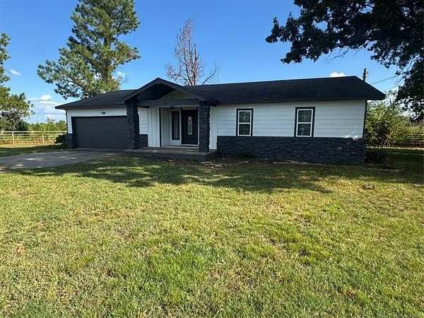 6 Acres of Land with Home for Sale in Muskogee, Oklahoma