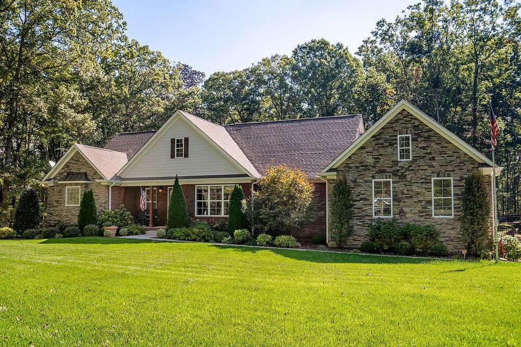 9.4 Acres of Land with Home for Sale in Franklin, Tennessee