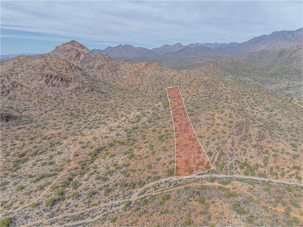5 Acres of Land for Sale in Yucca, Arizona