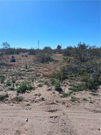 1.25 Acres of Residential Land for Sale in Dolan Springs, Arizona