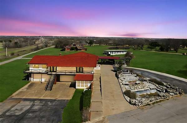 1.7 Acres of Land with Home for Sale in Sayre, Oklahoma