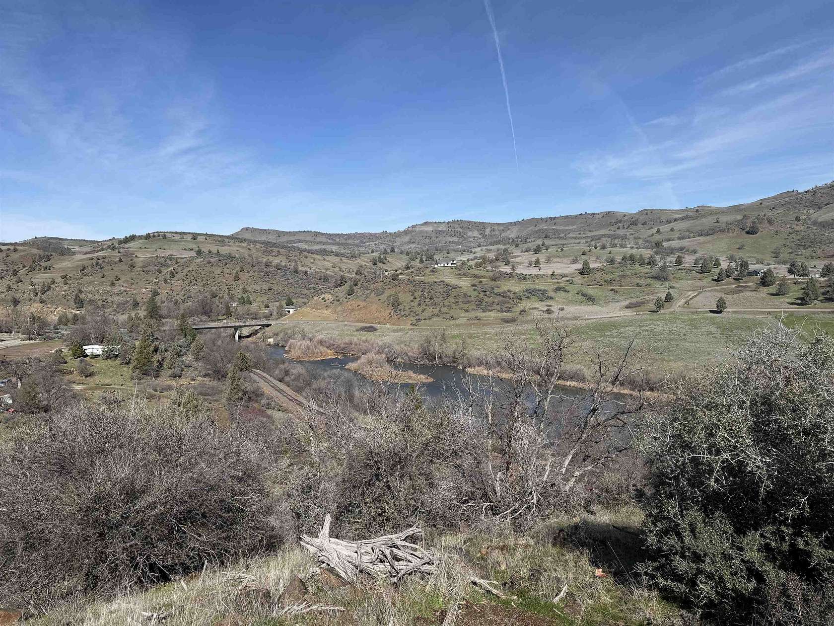 2 Acres of Residential Land for Sale in Hornbrook, California