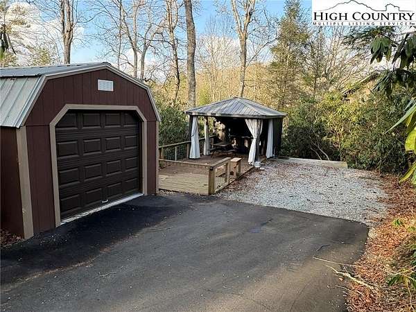 0.13 Acres of Residential Land for Sale in Newland, North Carolina